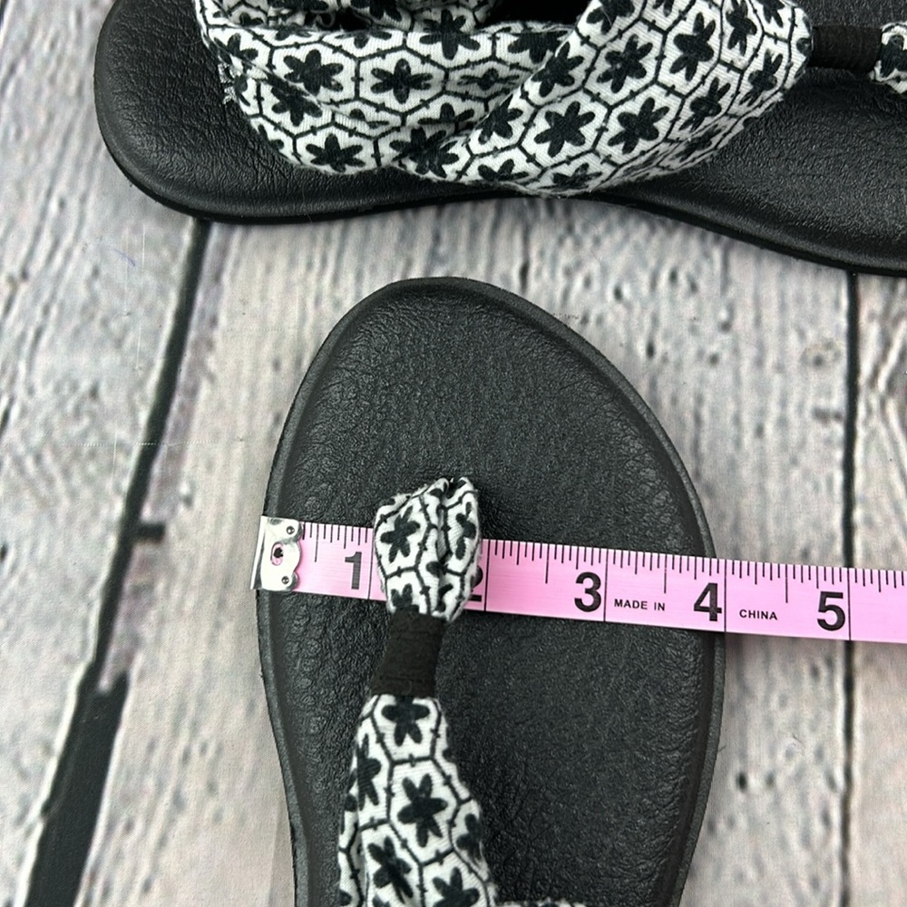 SANUK Black & White Yoga Mat Thong Sling Back Soft Cotton Sandals - Picture 10 of 17